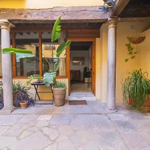 Alh Patio Apartment Granada